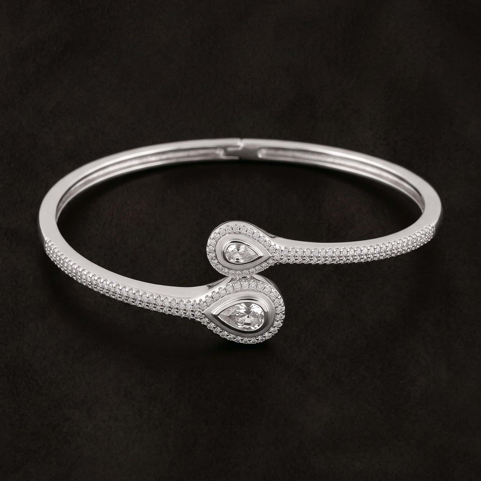 Pearl of Light Kada