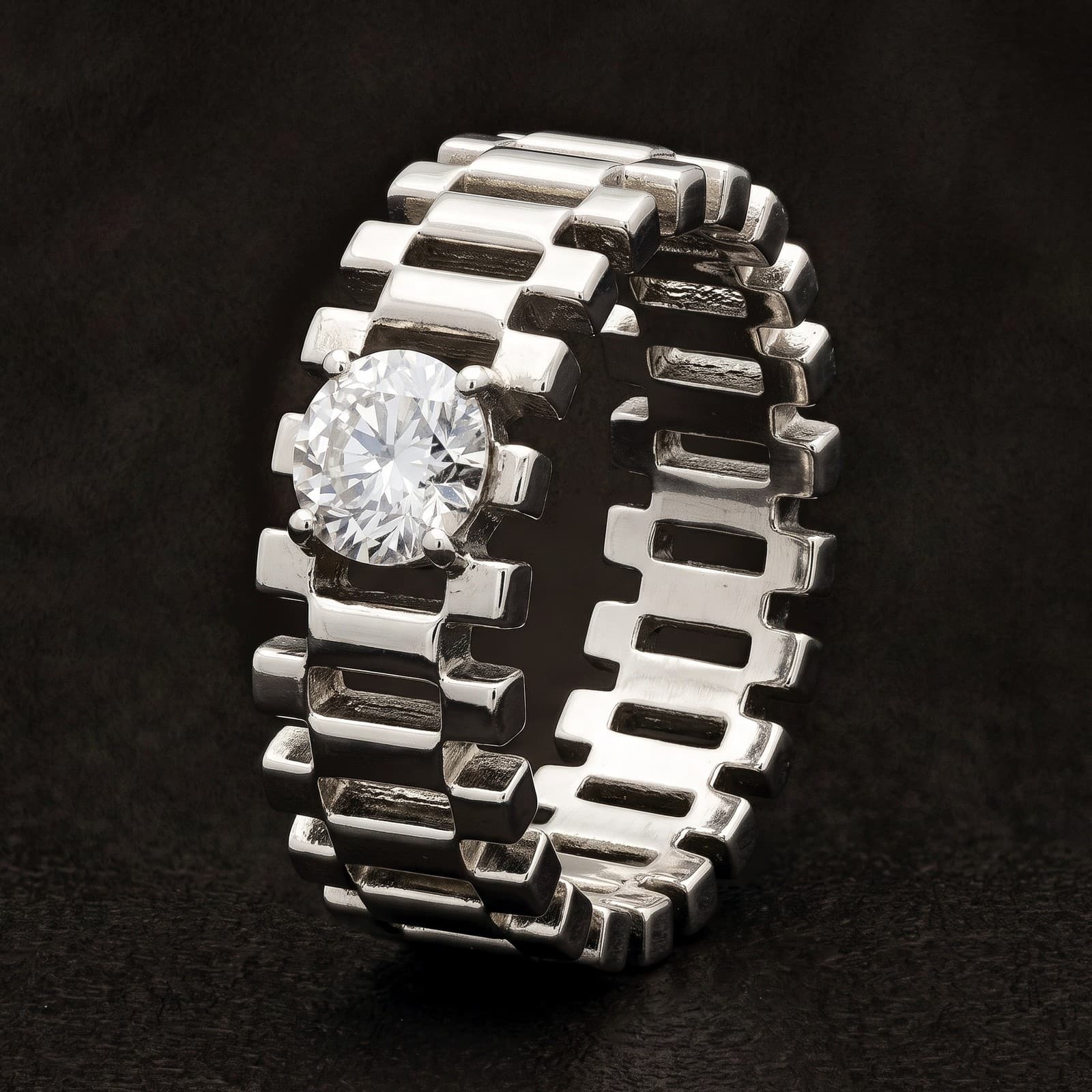 Regal Spark Link Ring